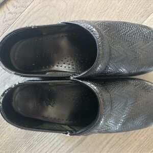 Dansko Clogs Black Textured Size 38